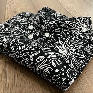 WESC Oden Mary Jane‎ 4/20 Short Sleeve Button Up Shirt Black White Mens Medium